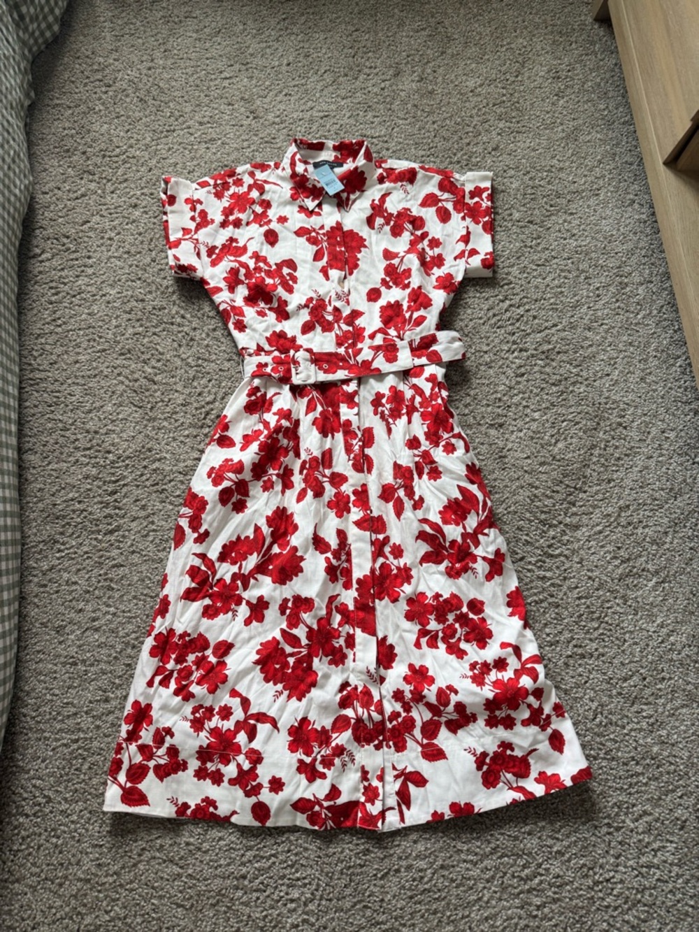Ann Taylor Red Floral Midi Dress Button Front Belted White Size 4P Ana Gasteyer